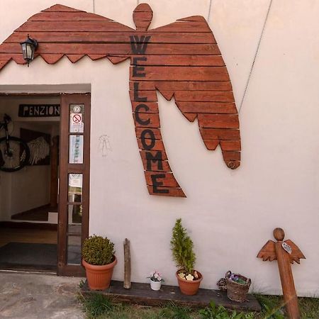 Bike Bistro A Penzion U Vsech Andelu Nove Mesto pod Smrkem Bagian luar foto