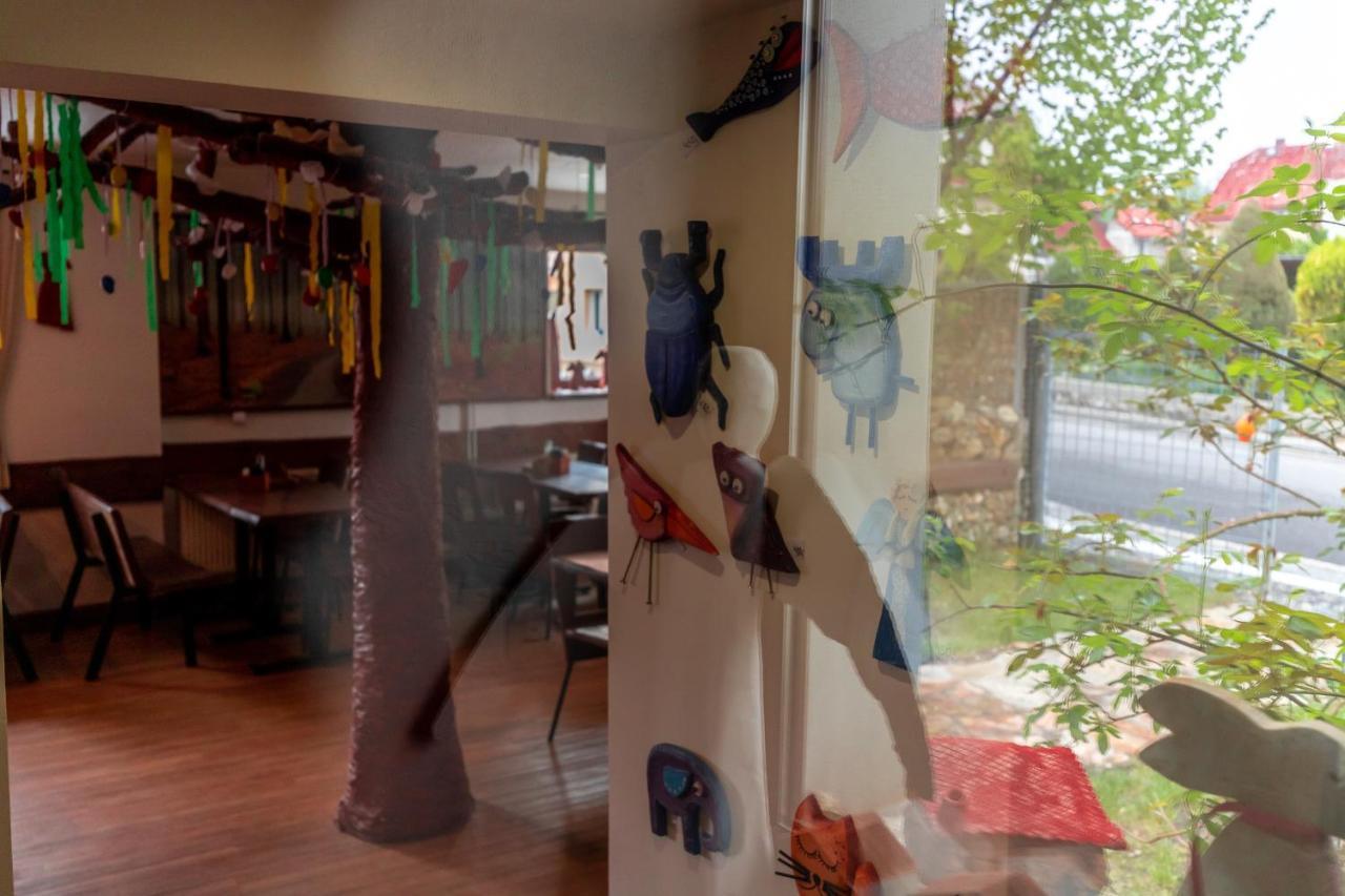 Bike Bistro A Penzion U Vsech Andelu Nove Mesto pod Smrkem Bagian luar foto