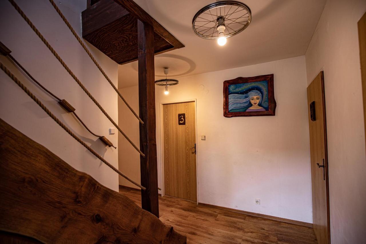 Bike Bistro A Penzion U Vsech Andelu Nove Mesto pod Smrkem Bagian luar foto