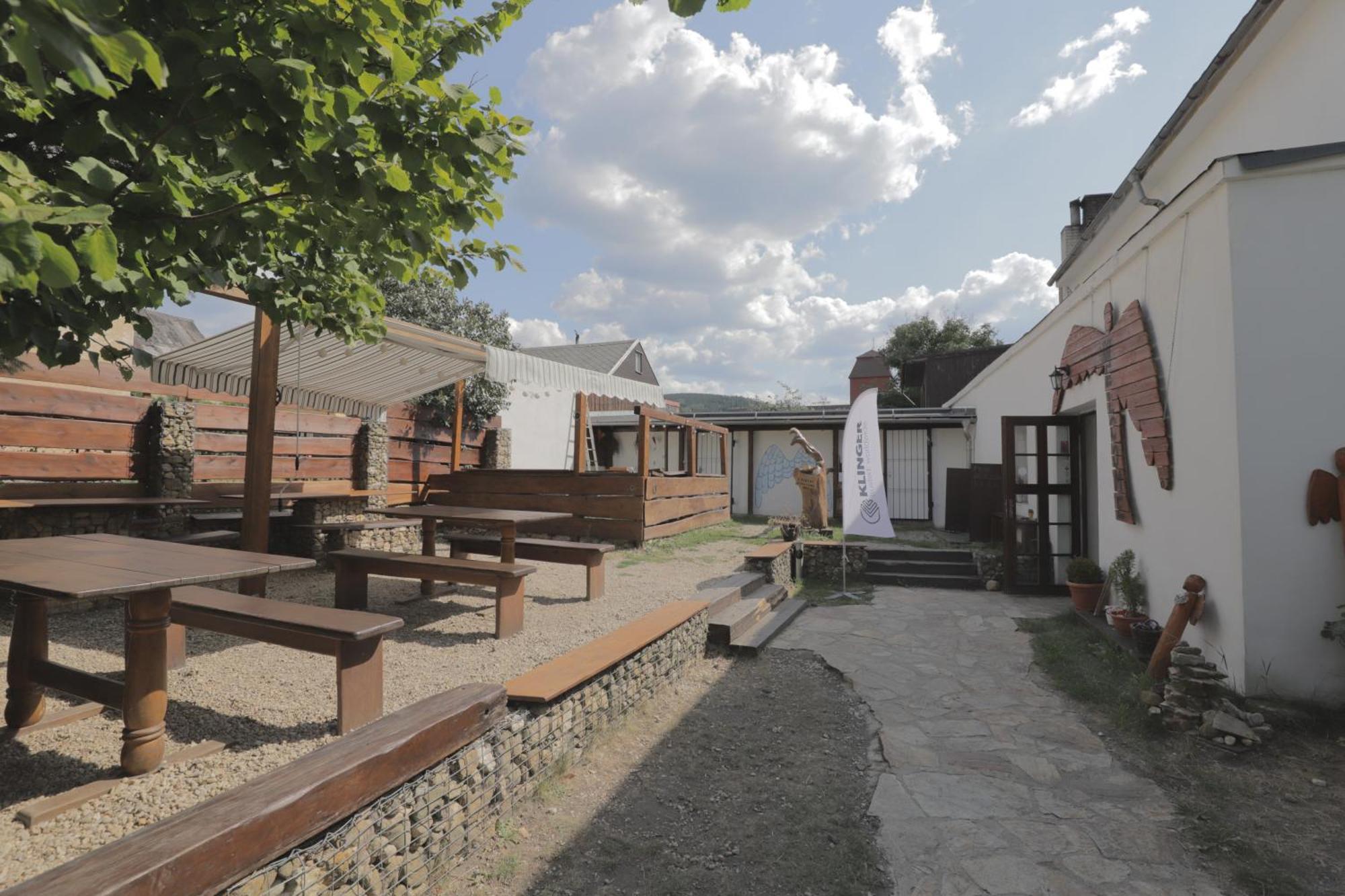 Bike Bistro A Penzion U Vsech Andelu Nove Mesto pod Smrkem Bagian luar foto